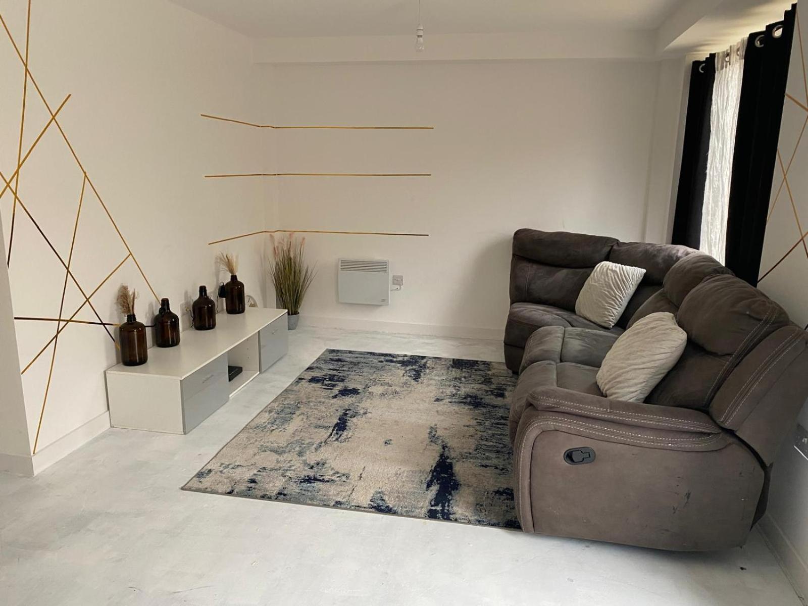 Apartment 1 Big Stunning Bedroom In An Central To Piccadilly, Mancity Stadium, And Coop Live Manchester